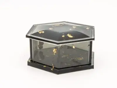 création en résine époxy d'une petite boite à bijoux - Résin'émoi