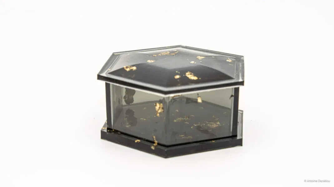 création en résine époxy d'une petite boite à bijoux - Résin'émoi